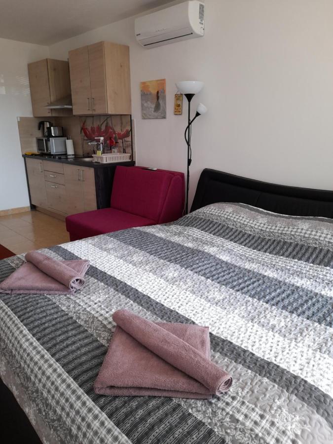 Honey Apartment Моравске-Топлице Екстериор снимка
