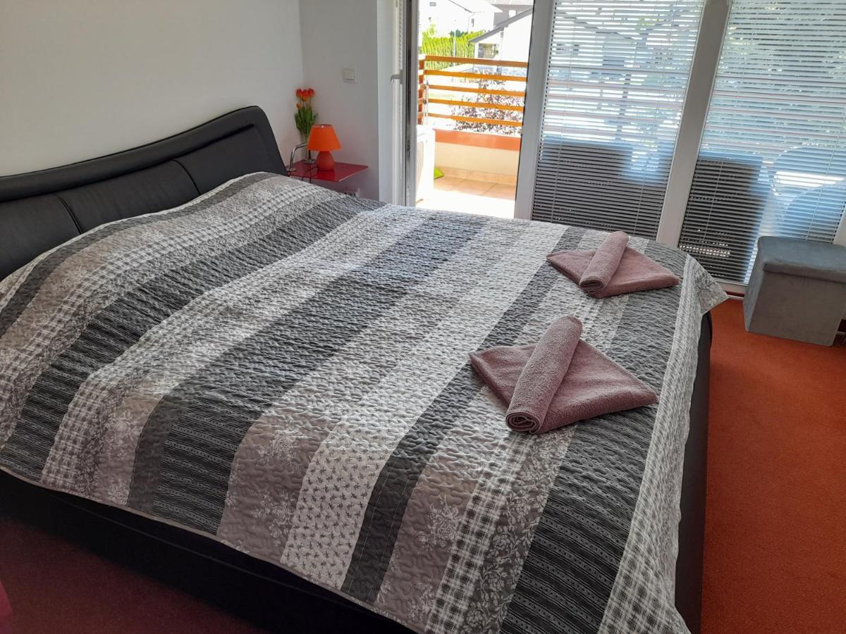 Honey Apartment Моравске-Топлице Екстериор снимка